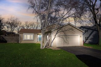 17466 W Woodland Dr, Grayslake, IL 60030