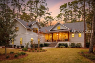 2 Ravenwood Rd, Hilton Head Island, SC 29928
