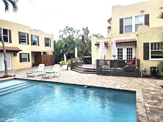206 Edgewood Dr, West Palm Beach, FL 33405