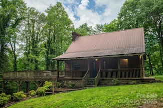 2610 Indian Grave Rd, Lenoir, NC 28645