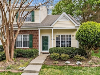 8230 Rudolph Rd, Charlotte, NC 28216