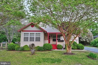 24 Assawoman Ave, Ocean View, DE 19970