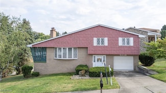200 S Circle Dr, Weirton, WV 26062