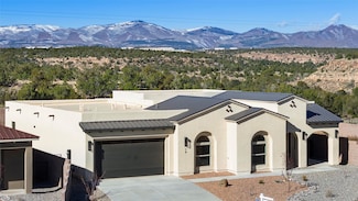 15 Confianza St, White Rock, NM 87547