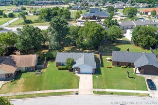 9008 E 60th St, Tulsa, OK 74145