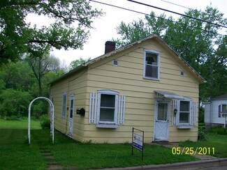 37 Shakerag St, Mineral Point, WI 53565
