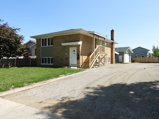 1601 11th St Unit B, Waukegan, IL 60085