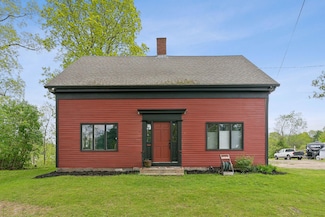 692 South St, Biddeford, ME 04005