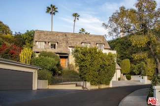 4837 Bonvue Ave, Los Angeles, CA 90027