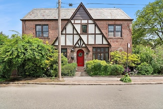 90-01 68th Ave, Flushing, NY 11375