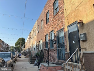 2433 S Hutchinson St, Philadelphia, PA 19148