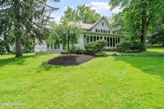 145 Old Red Mill Rd, Rensselaer, NY 12144