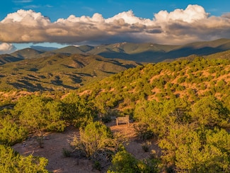66 Tesuque Ridge, Santa Fe, NM 87501