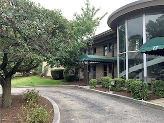 77 Pitman St Unit 103, Providence, RI 02906