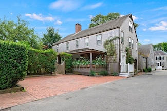 10 Lyon St, Nantucket, MA 02554