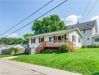 323 E Huston St, Barberton, OH 44203