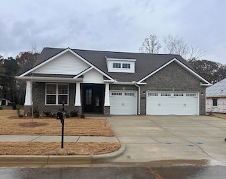 2125 Dustin Dr, Cullman, AL 35058