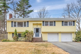 10 Belknap Rd, Medfield, MA 02052