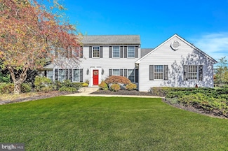 14 Barrington Dr, Princeton Junction, NJ 08550
