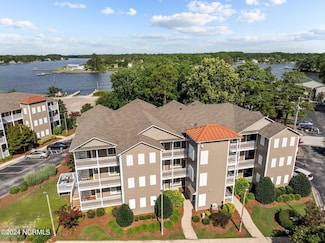 300 Midyette St Unit B5, Oriental, NC 28571