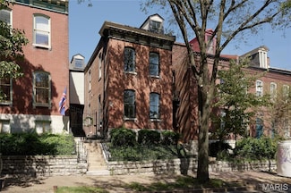 2307 S 11th St, Saint Louis, MO 63104