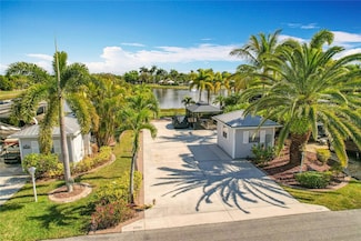 5731 Cypress Woods Resort Dr, Fort Myers, FL 33905