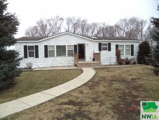 314 Meadow Ave, Correctionville, IA 51016