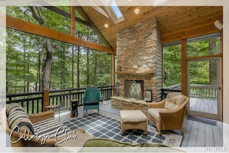 16 Hemlock Way, Highlands, NC 28741