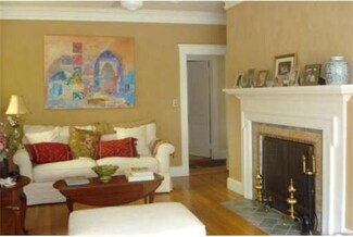 43 Kingston Rd, Newton Highlands, MA 02461