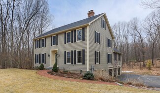 6 Meeting Rock Dr, Atkinson, NH 03811
