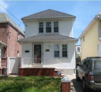93-19 201st St, Hollis, NY 11423