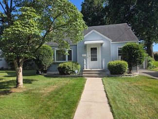 39 Westphal St, West Hartford, CT 06110