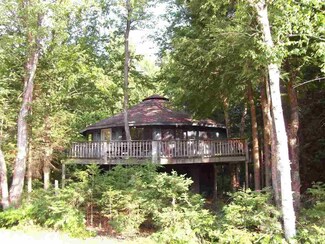 5 White Birch Ln, Gorham, NH 03581