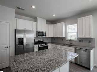 221 Hipps Crossing Dr, Simpsonville, SC 29680