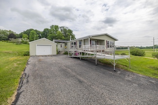 9 Davis Brook Dr, Poland, ME 04274