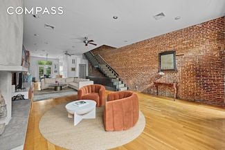 109 W 118th St, New York, NY 10026