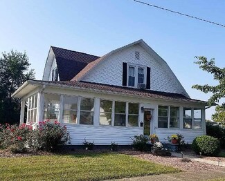 202 Queen St, Loogootee, IN 47553