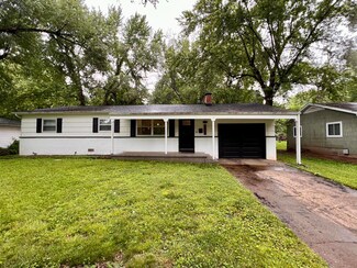 2864 E Lombard St, Springfield, MO 65802