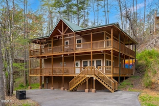 2740 Mountain View Cir, Sevierville, TN 37862