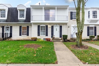 121 Stratford Ln Unit 92, Rochester Hills, MI 48309