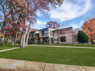 129 Amberly Dr Unit H, Manalapan, NJ 07726