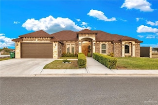 911 Platinum St, Palmview, TX 78572