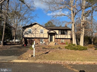 726 Fox Run Dr, Atco, NJ 08004