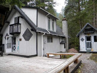 7128 St Helens Place, Deming, WA 98244