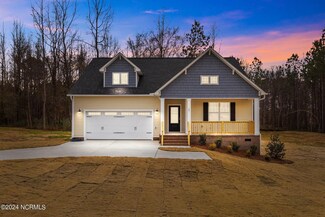 181 Andrews Landing Dr, Eagle Rock, NC 27591