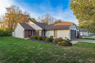 1597 Longbow Ln, Dayton, OH 45449