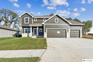 17652 Potter St, Bennington, NE 68007