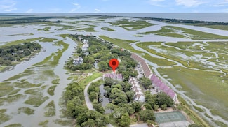 202 W Mariners Cay Dr, Folly Beach, SC 29439