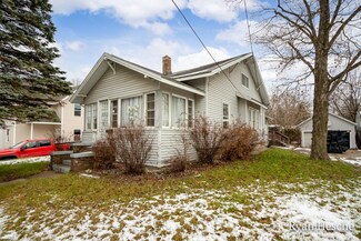 514 N Jefferson St, Ionia, MI 48846