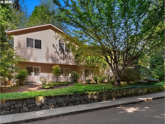 13221 SE Blackberry Cir, Portland, OR 97236